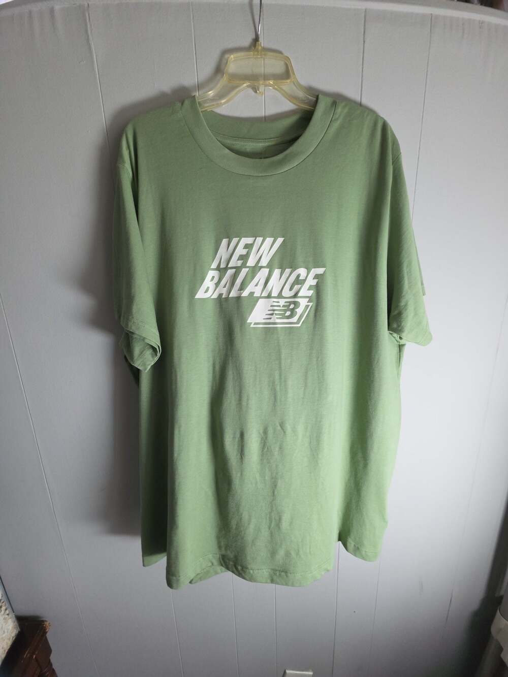New Balance Men's Olive Green Graphic T-Shirt 2XL